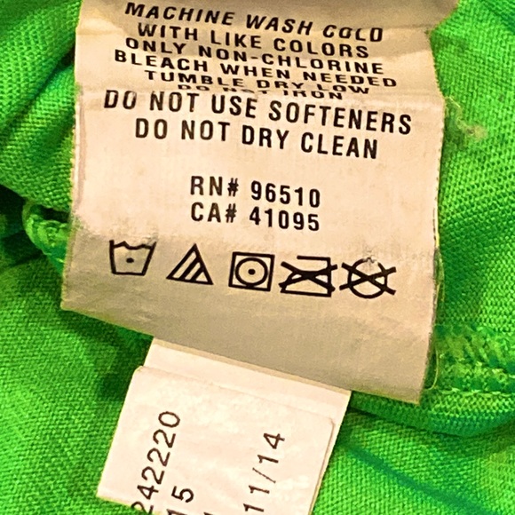 LIKE NEW Under Armour Bright Pullover - Picture 7 of 9